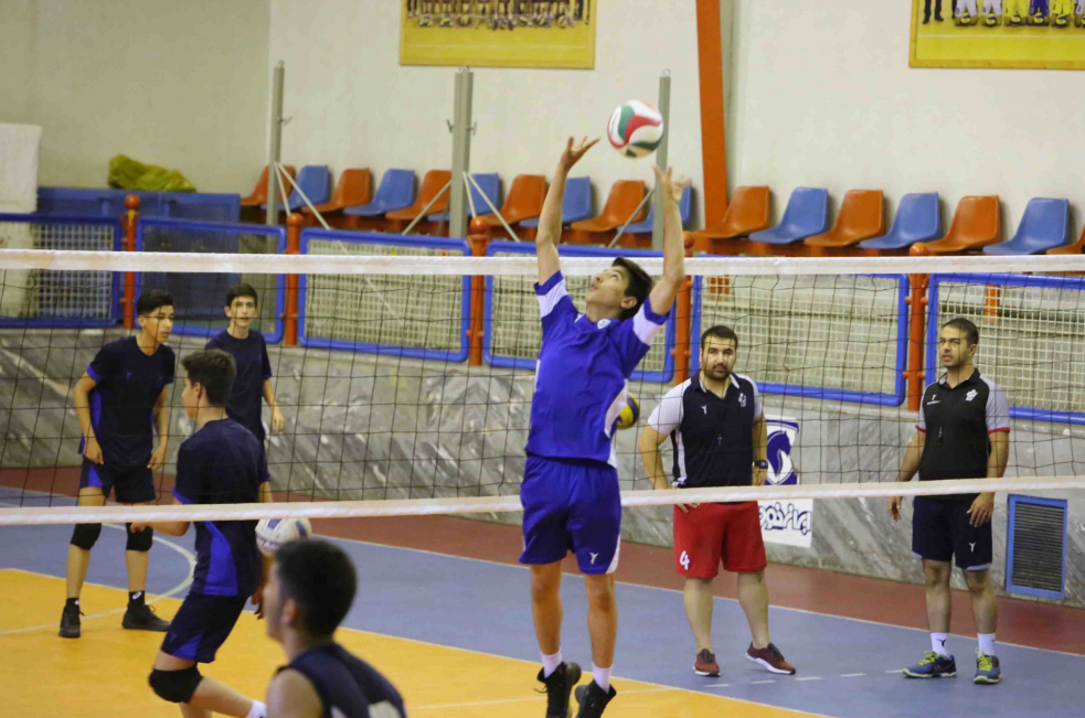 مصاحبه با عرشیا توانگر رنجبر، پاسور تیم والیبال طلایی پوشان ورامین